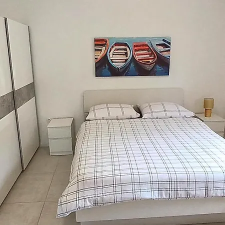 Miki Apartment